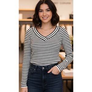 H&M Divided striped ribbed knit sweater type blouse